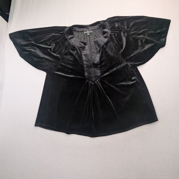 Pomander Place Black Velvet Finley Flutter Sleeve Top Size Medium - Picture 5 of 12